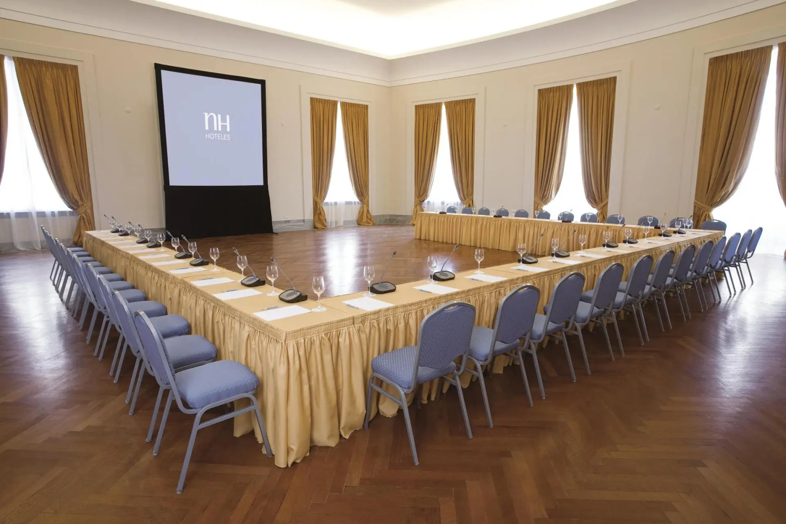 NH Gran Hotel Provincial