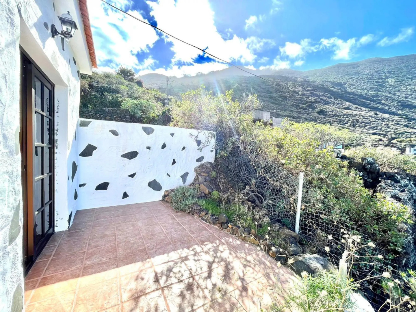 Casa rural con BBQ, Wifi y inolvidable vista a océano, El Hierro