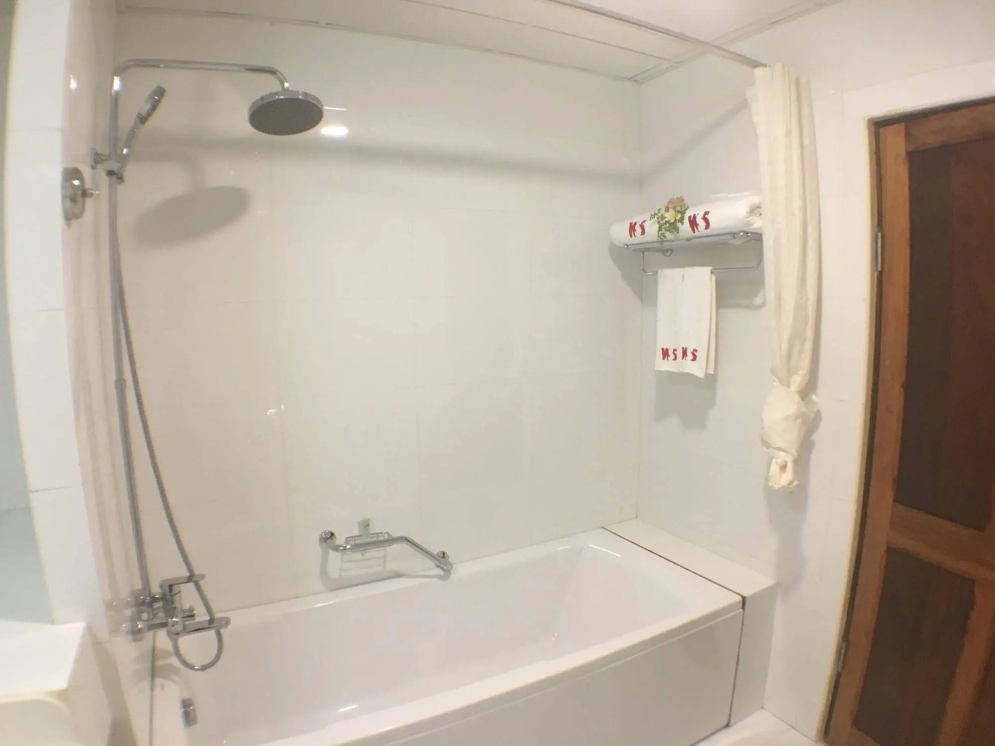 Luganvilla Business Hotel and Restaurant