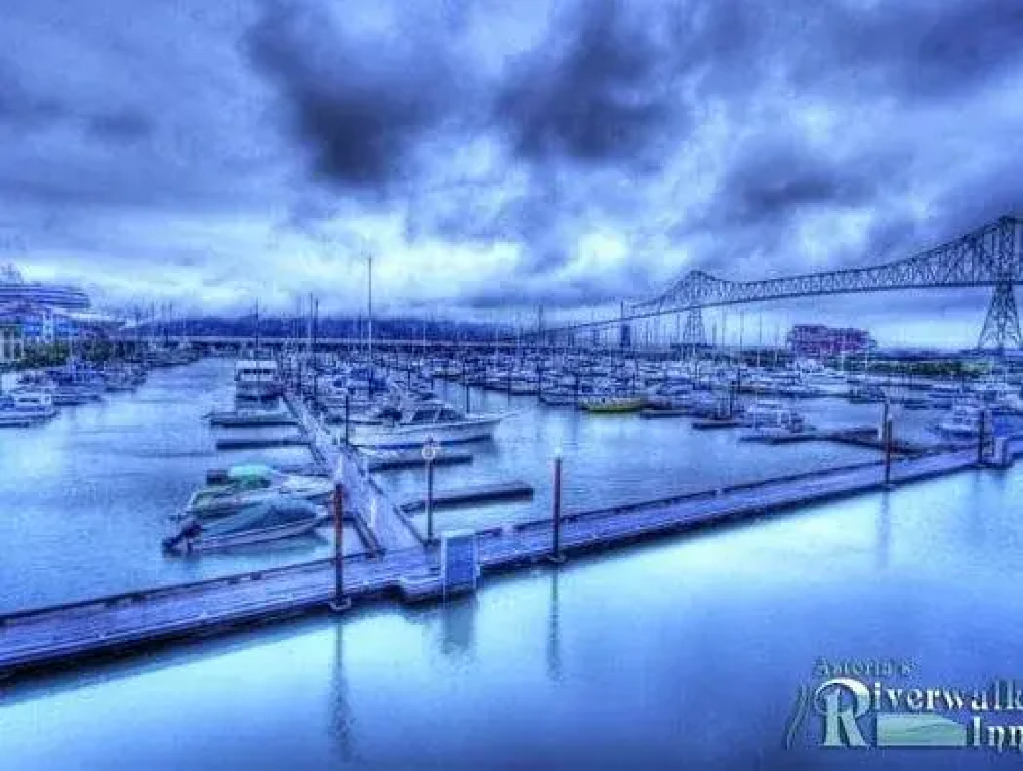 Astoria Riverwalk Inn