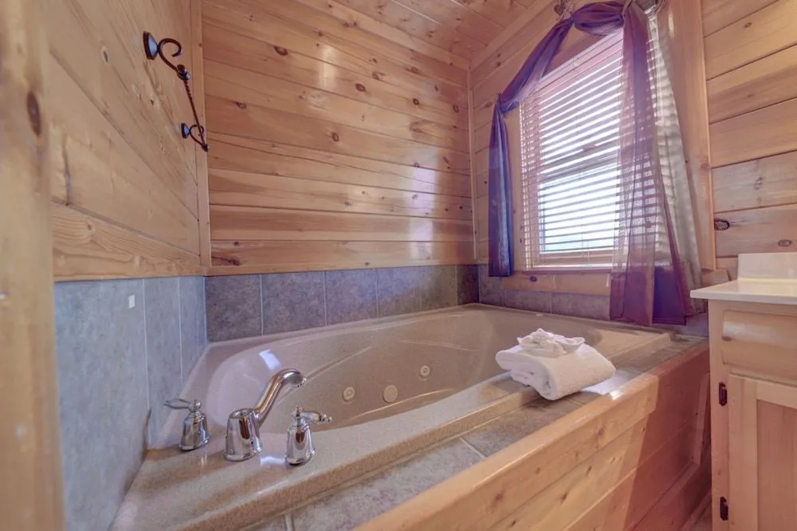 of Relaxation 9 Br cabin by RedAwning