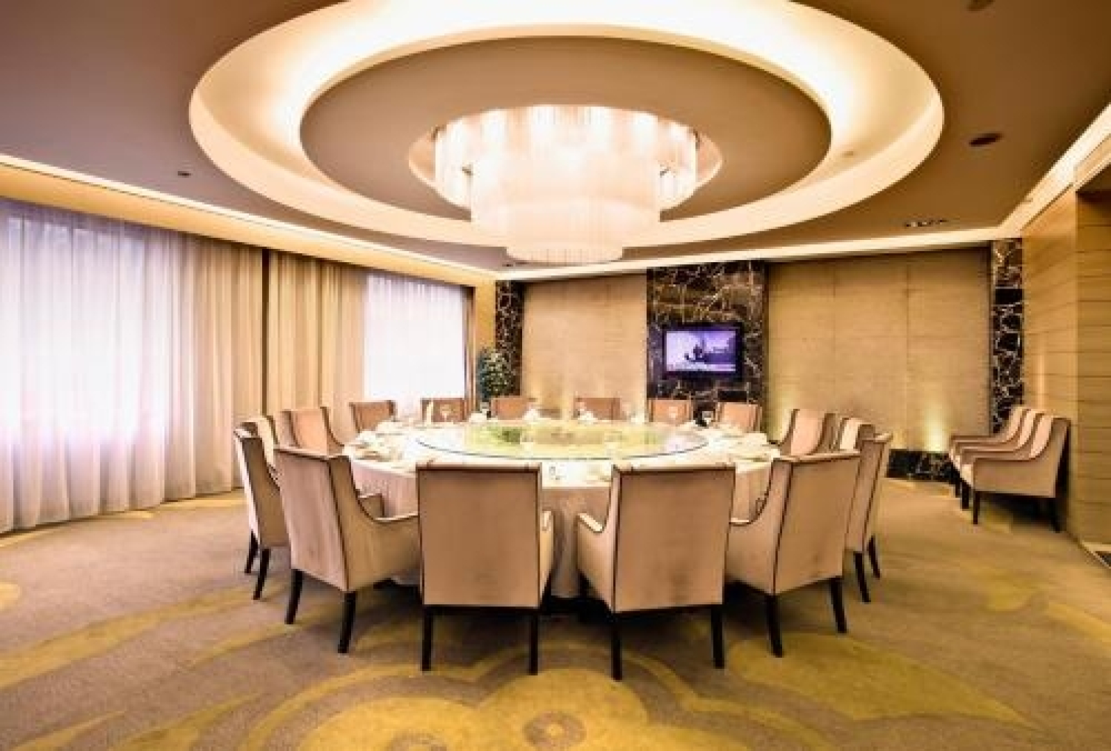 Huarui Jianguo Hotel