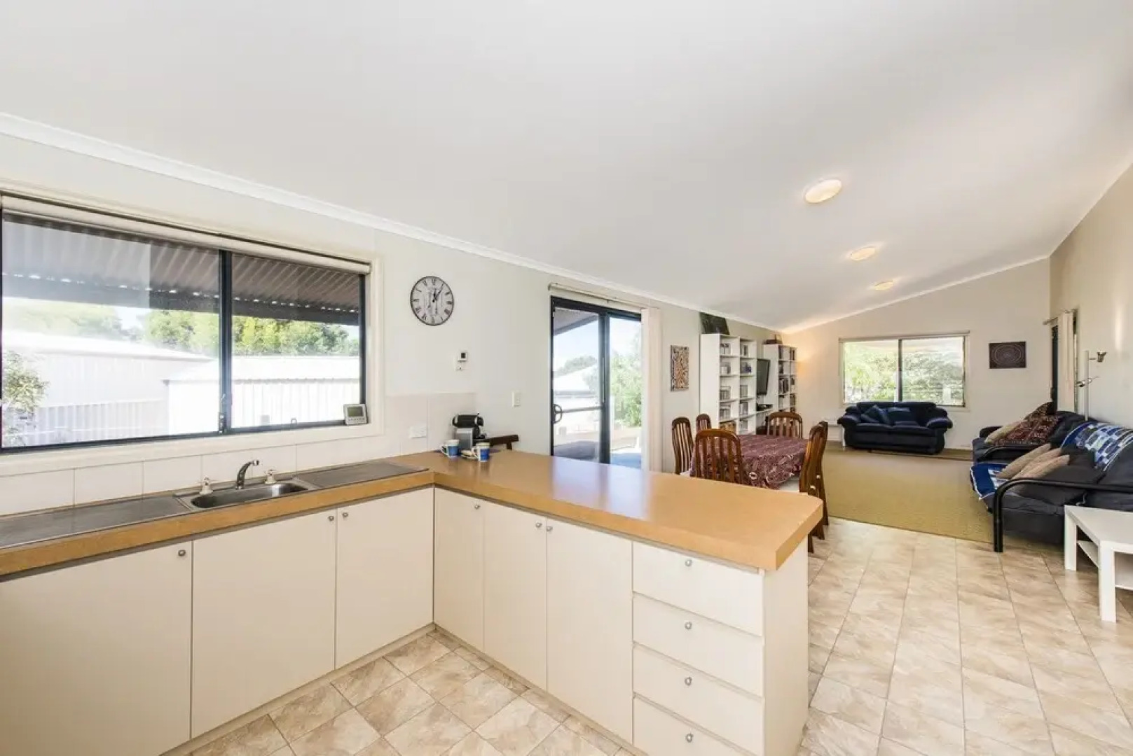 Uppy's Shack - Quiet Location Close to Beach Pet Friendly