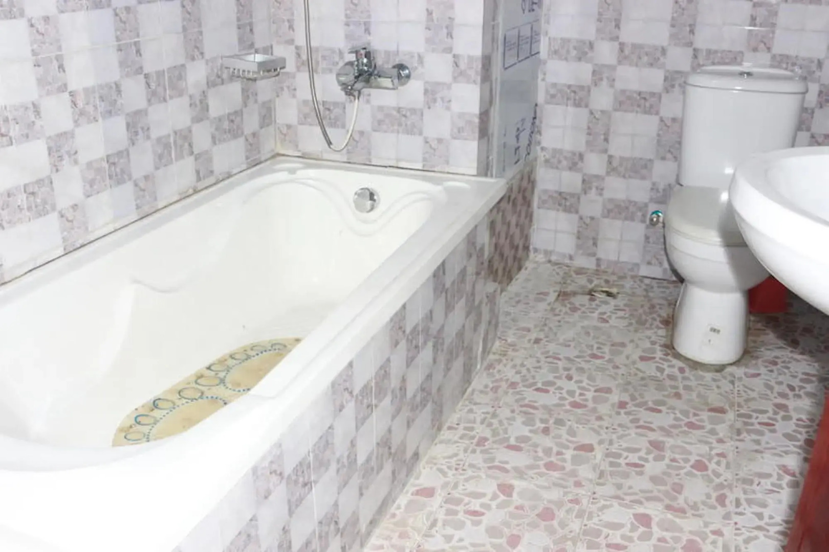 Resdon Hotel and Suites