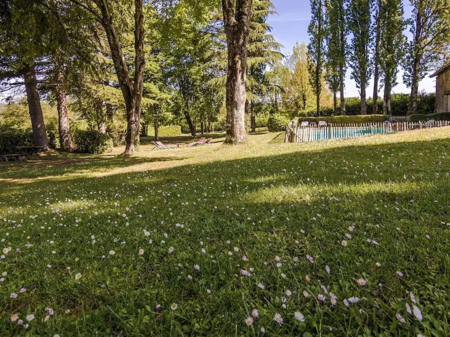 Ritzy Mansion in Sourzac With Tennis Court, Pool & Gym