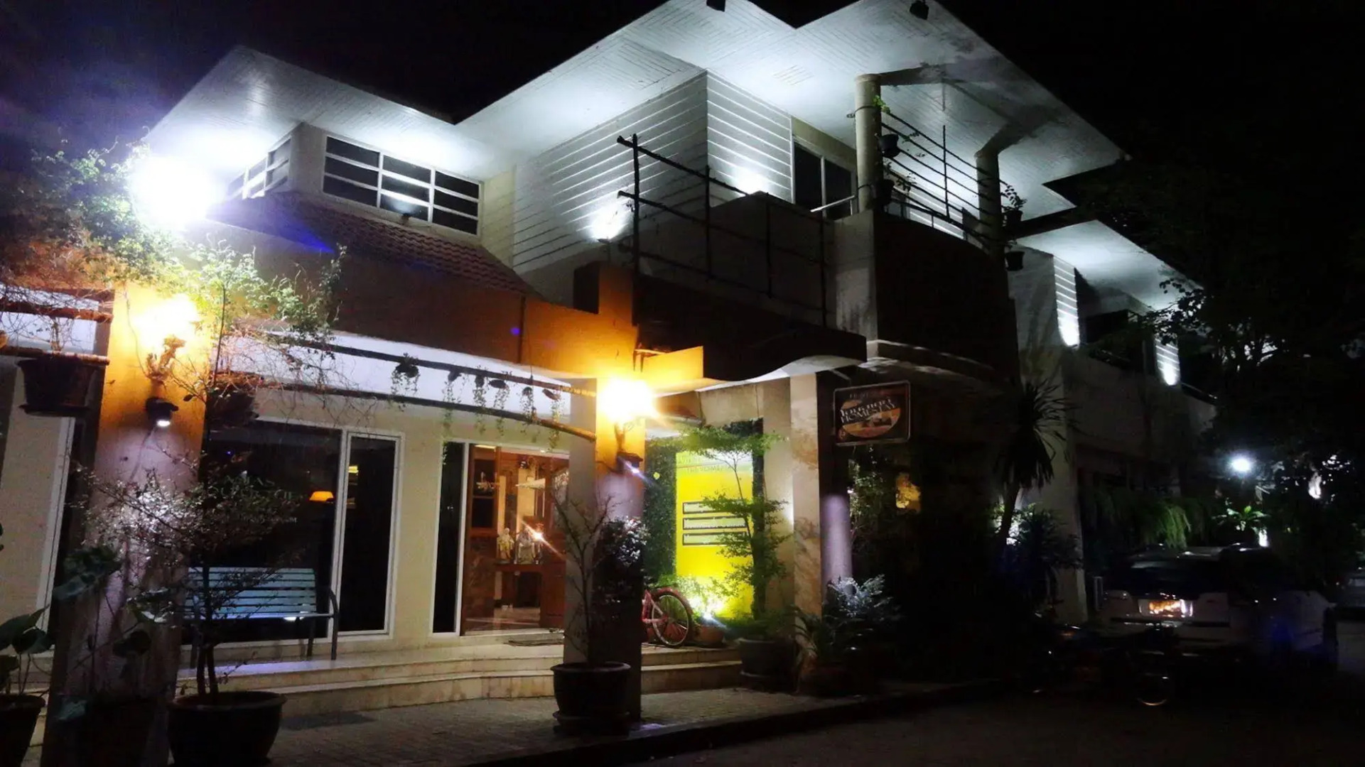 Asias Boutique Club / The Homestays