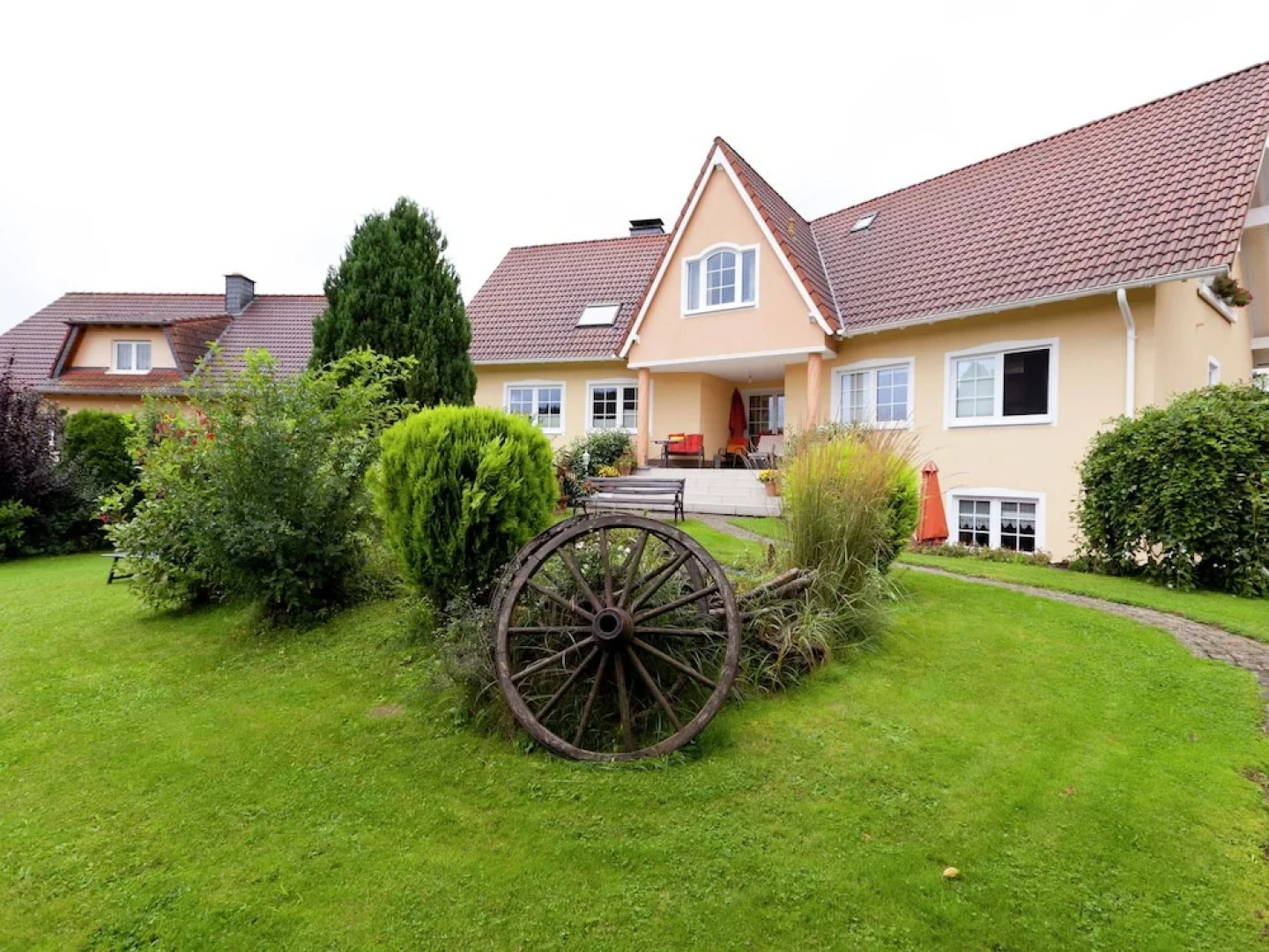Cozy Apartment in Gerolstein with Garden