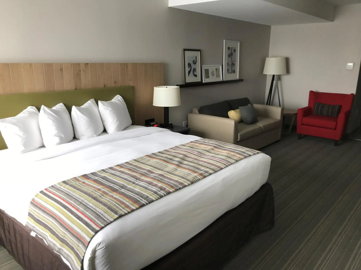 Country Inn & Suites by Radisson, Belleville, ON