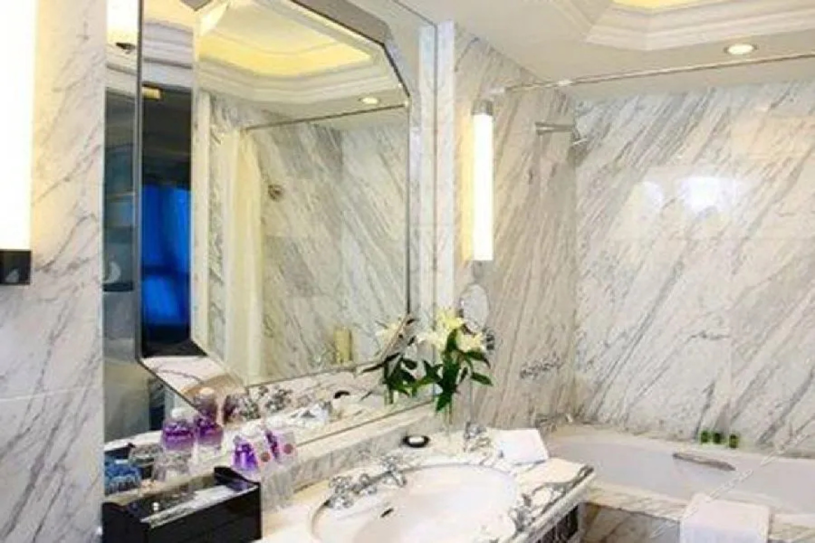 Yuncheng Jianguo Hotel