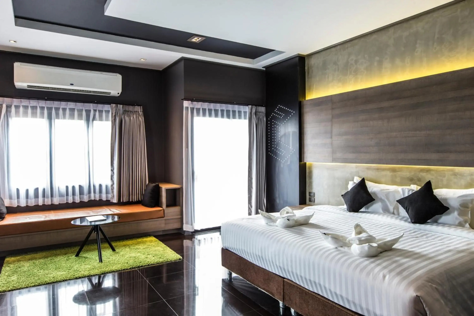Cresco Hotel Buriram