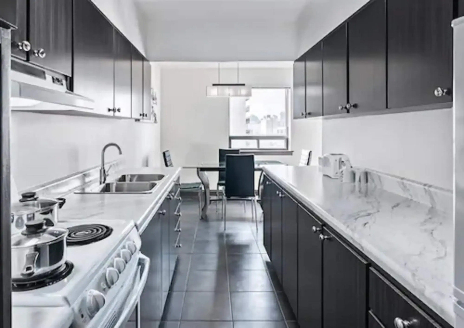 Ottawa Embassy Hotel