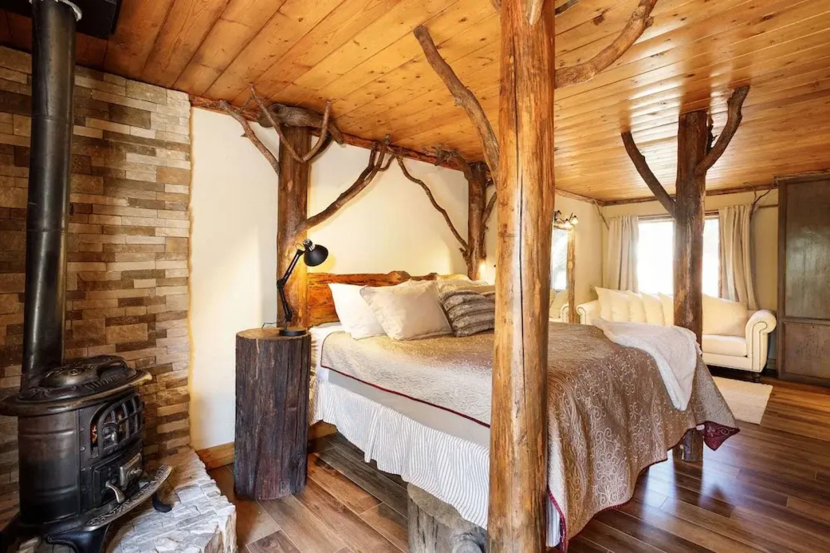 Arrowhead Pine Rose Cabins