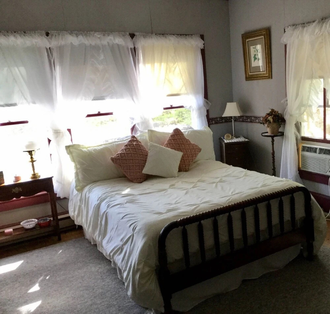 Ruah Bed & Breakfast
