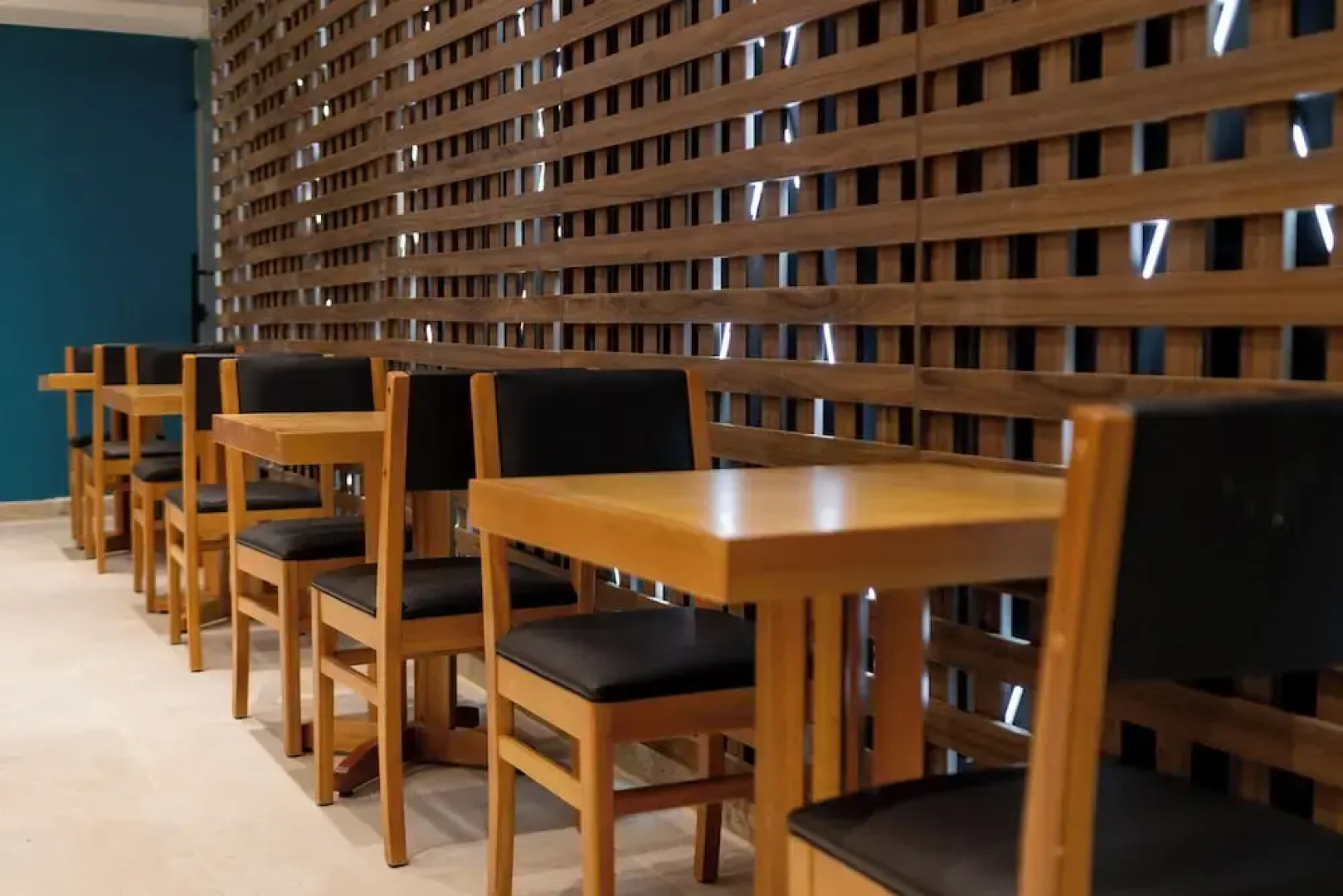 Aira Hotel