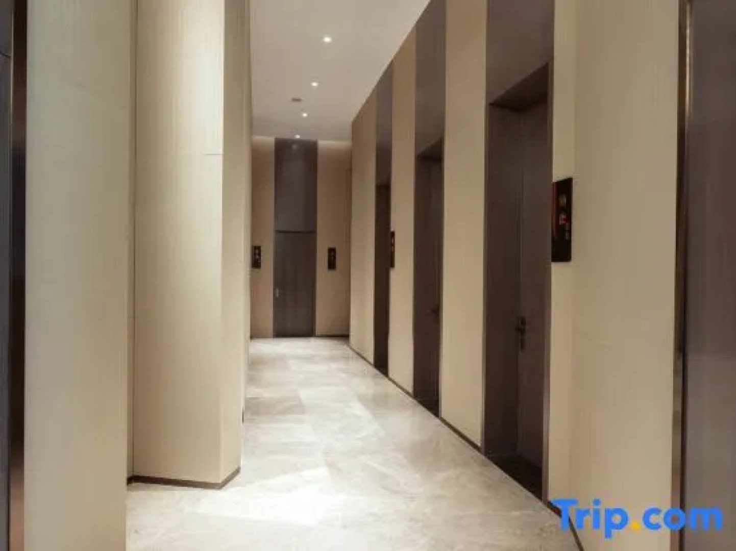 Xingguo Conrab hotel