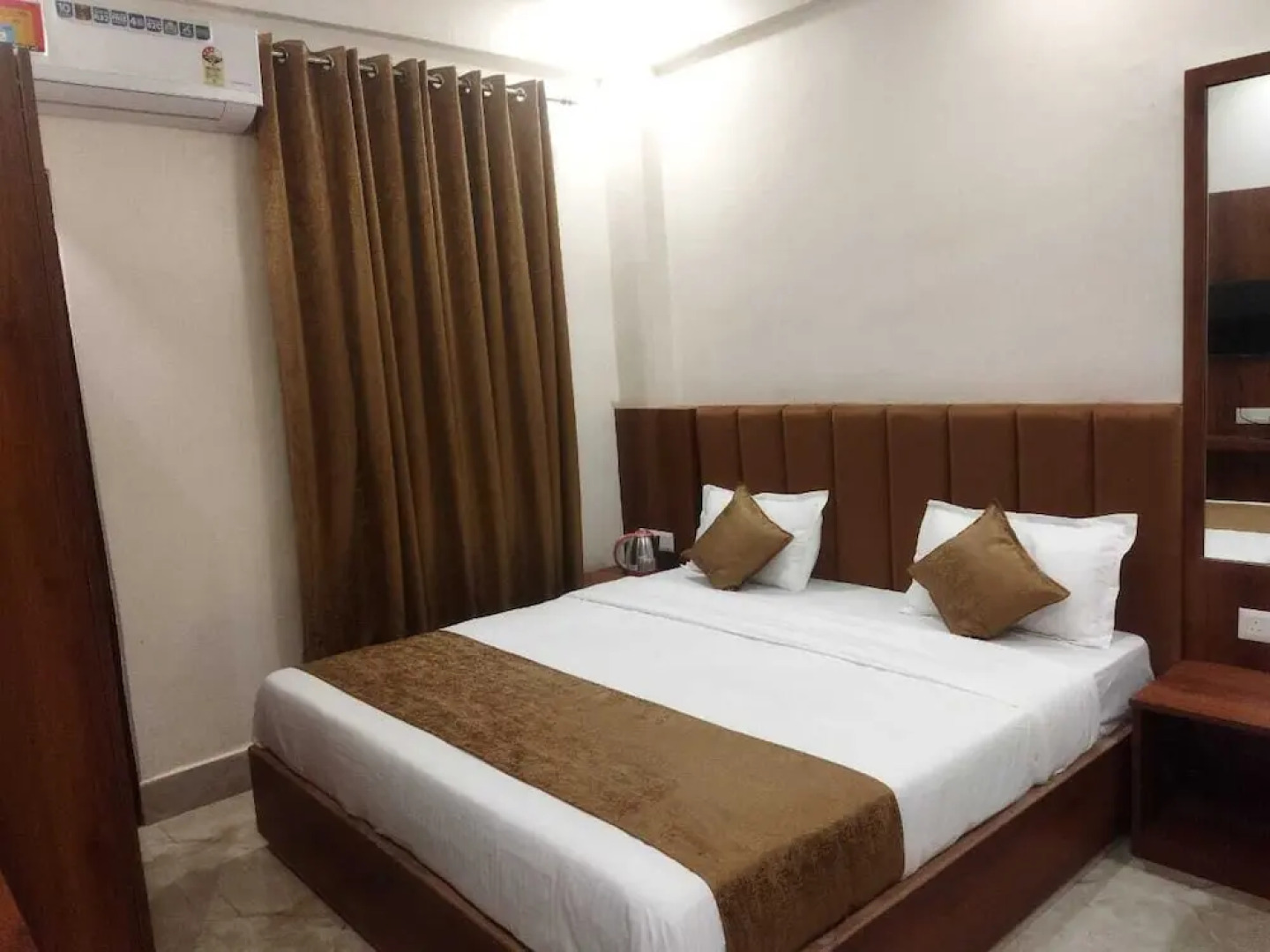 Kiran Palace Varanasi