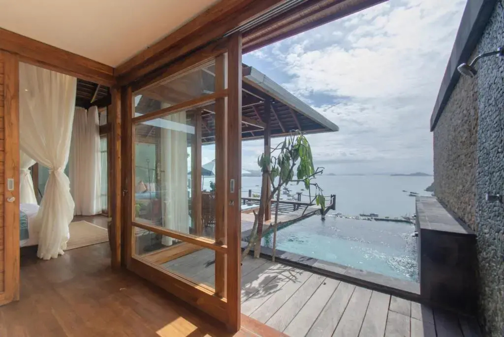 Bayview Gardens Hotel & Viewpoint