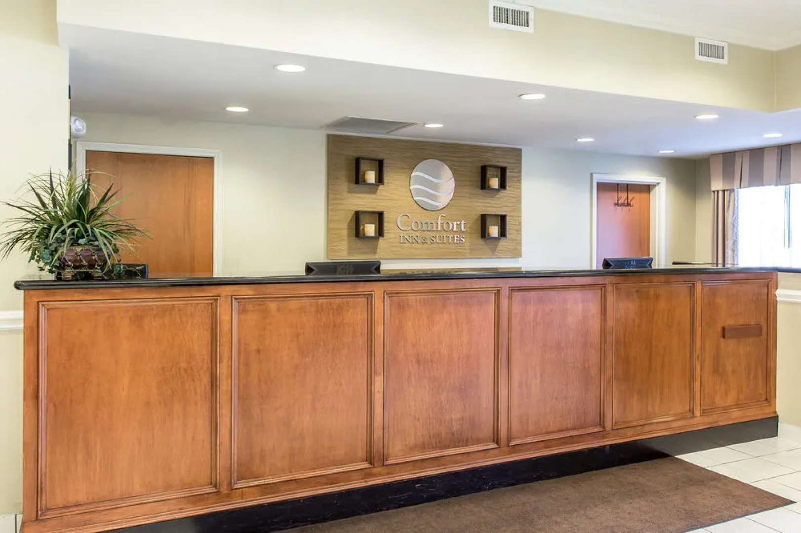 Comfort Inn & Suites