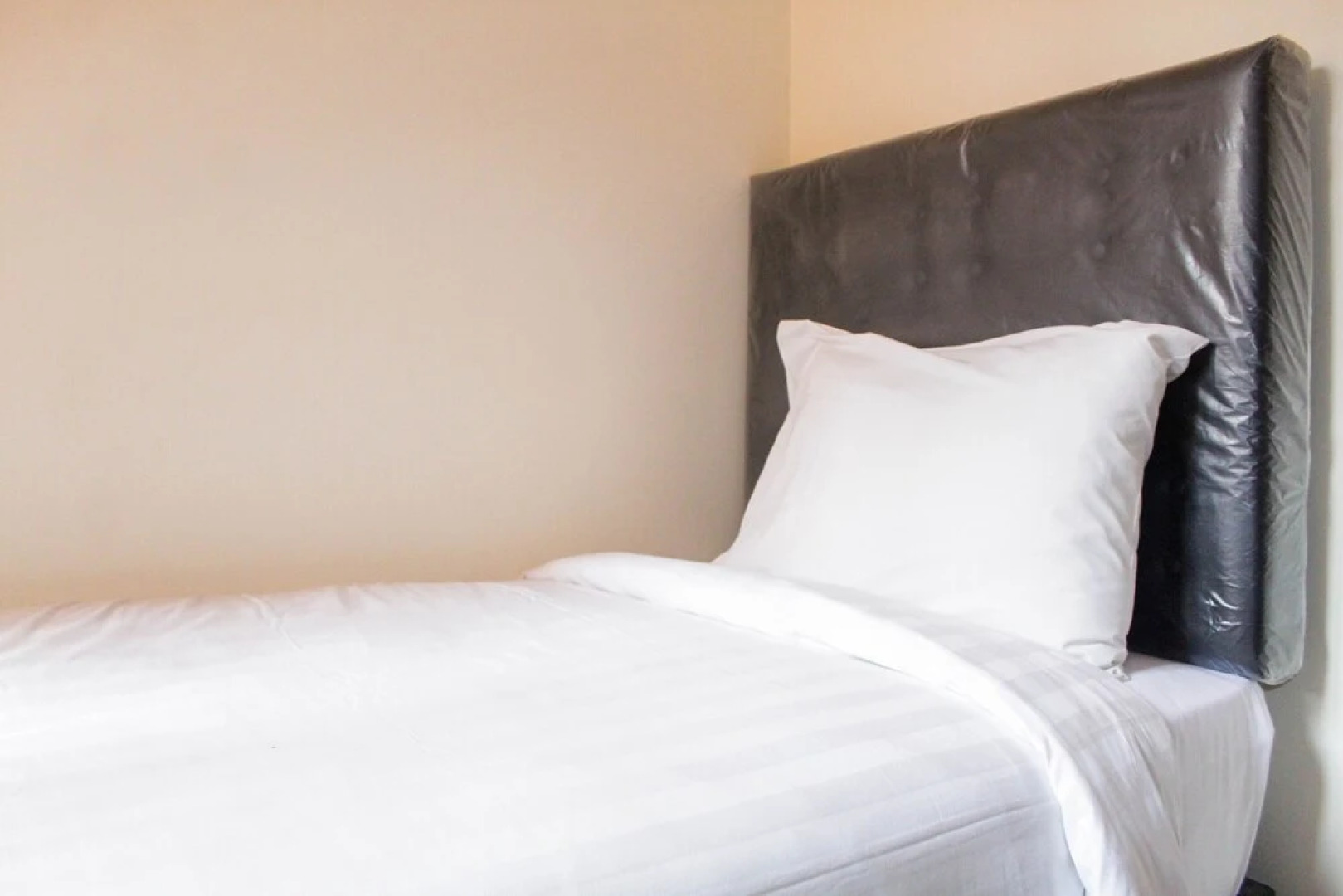 Modern Comfy 3BR Meikarta Apartment