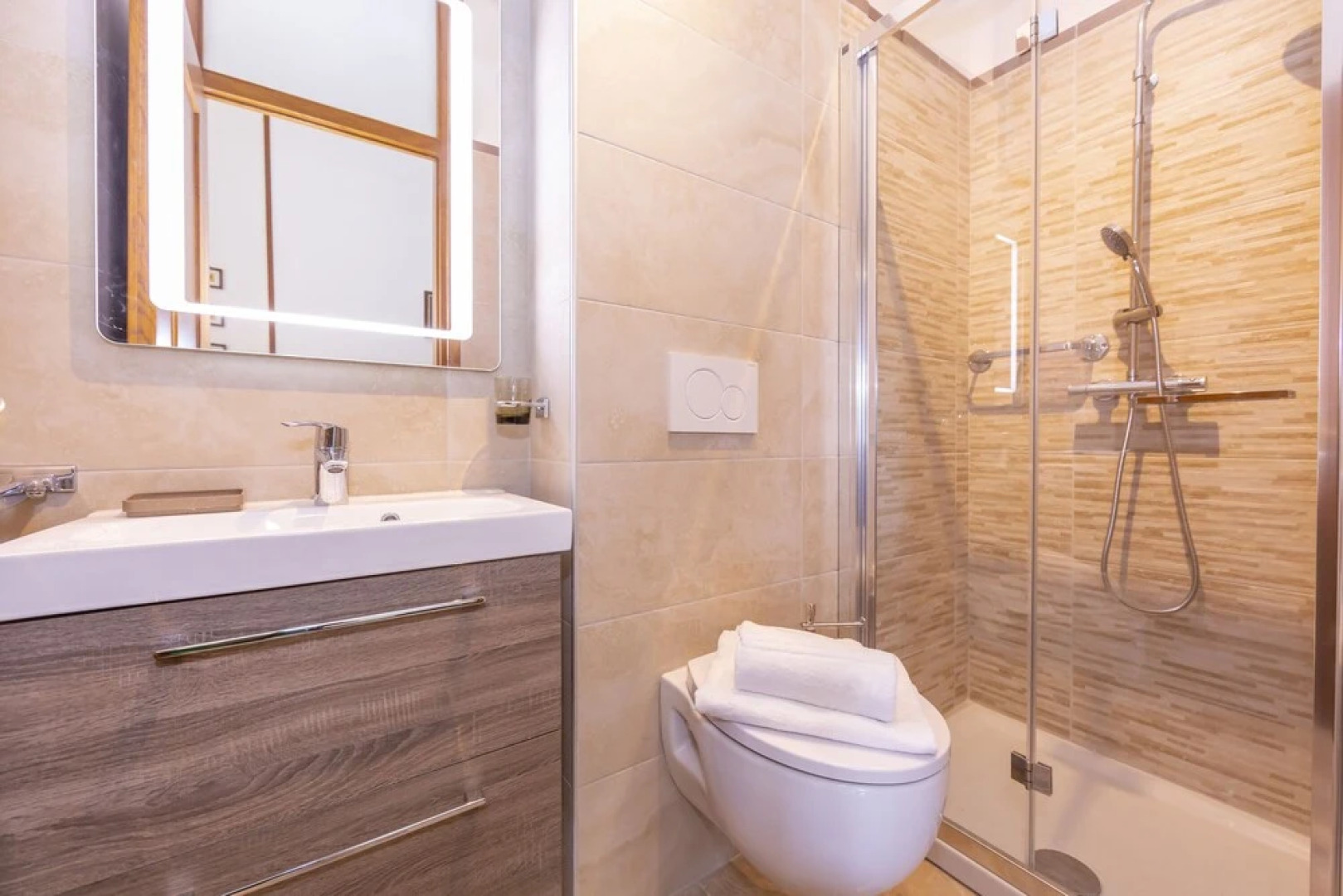 Carlazzo Sant' Agata Apt. 01