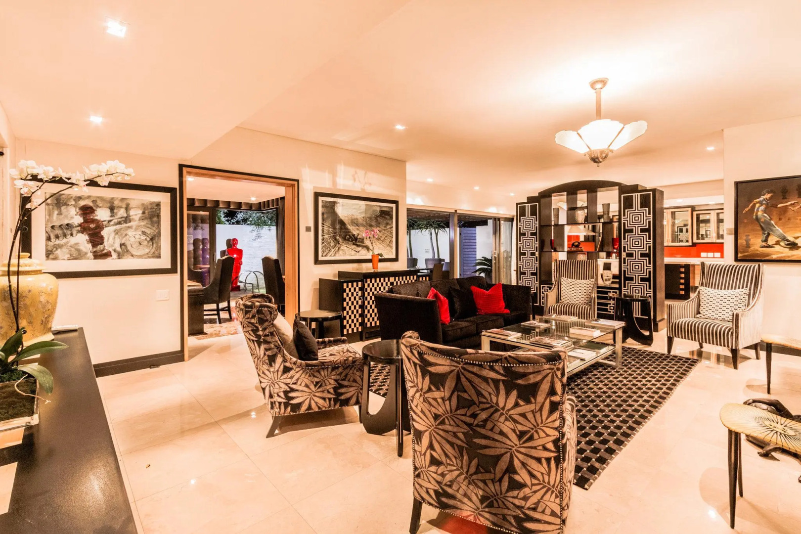 No5 Boutique Art Hotel by Mantis