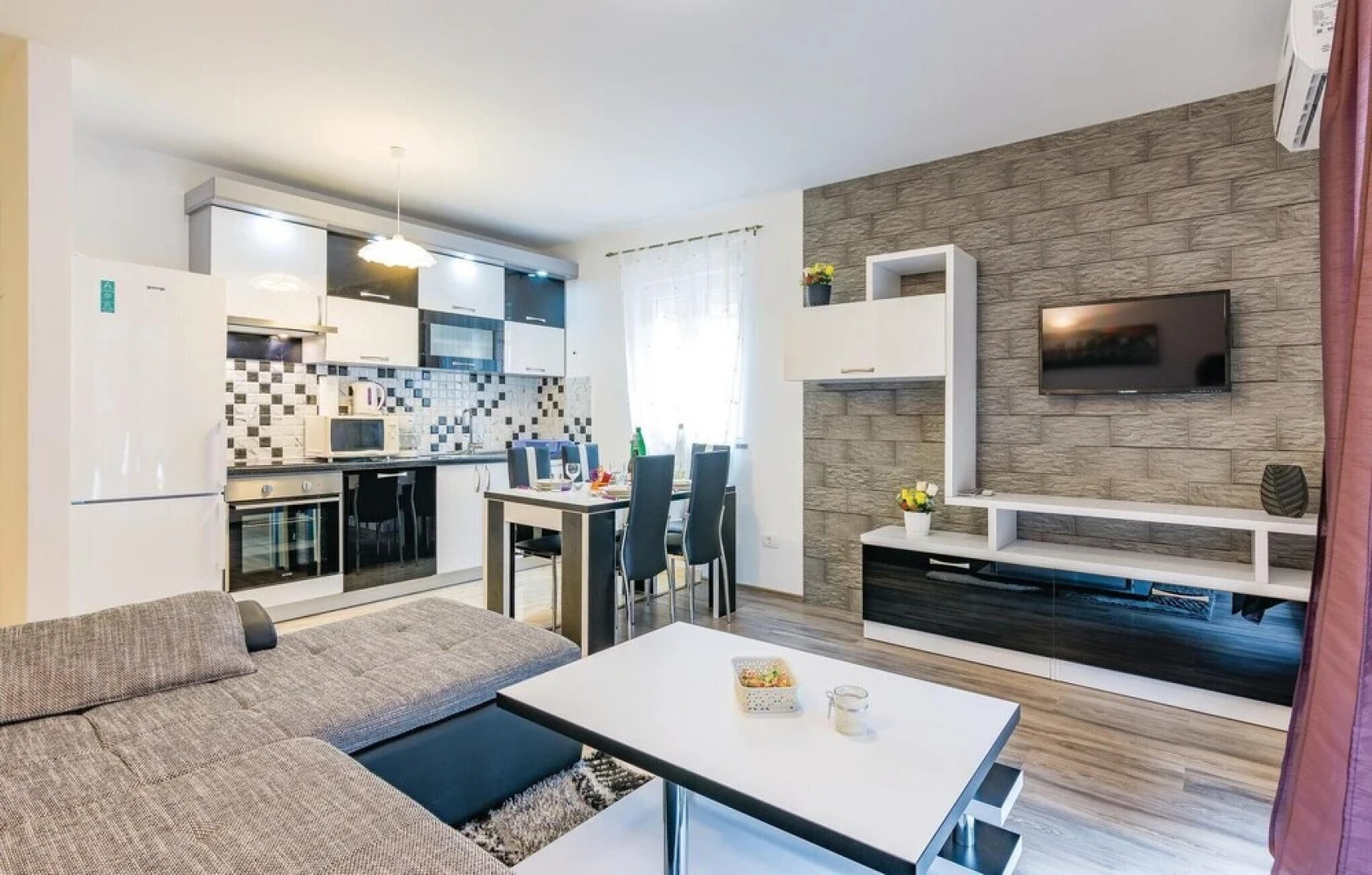 Nice Home in Rovinjsko Selo With Wifi and 4 Bedrooms