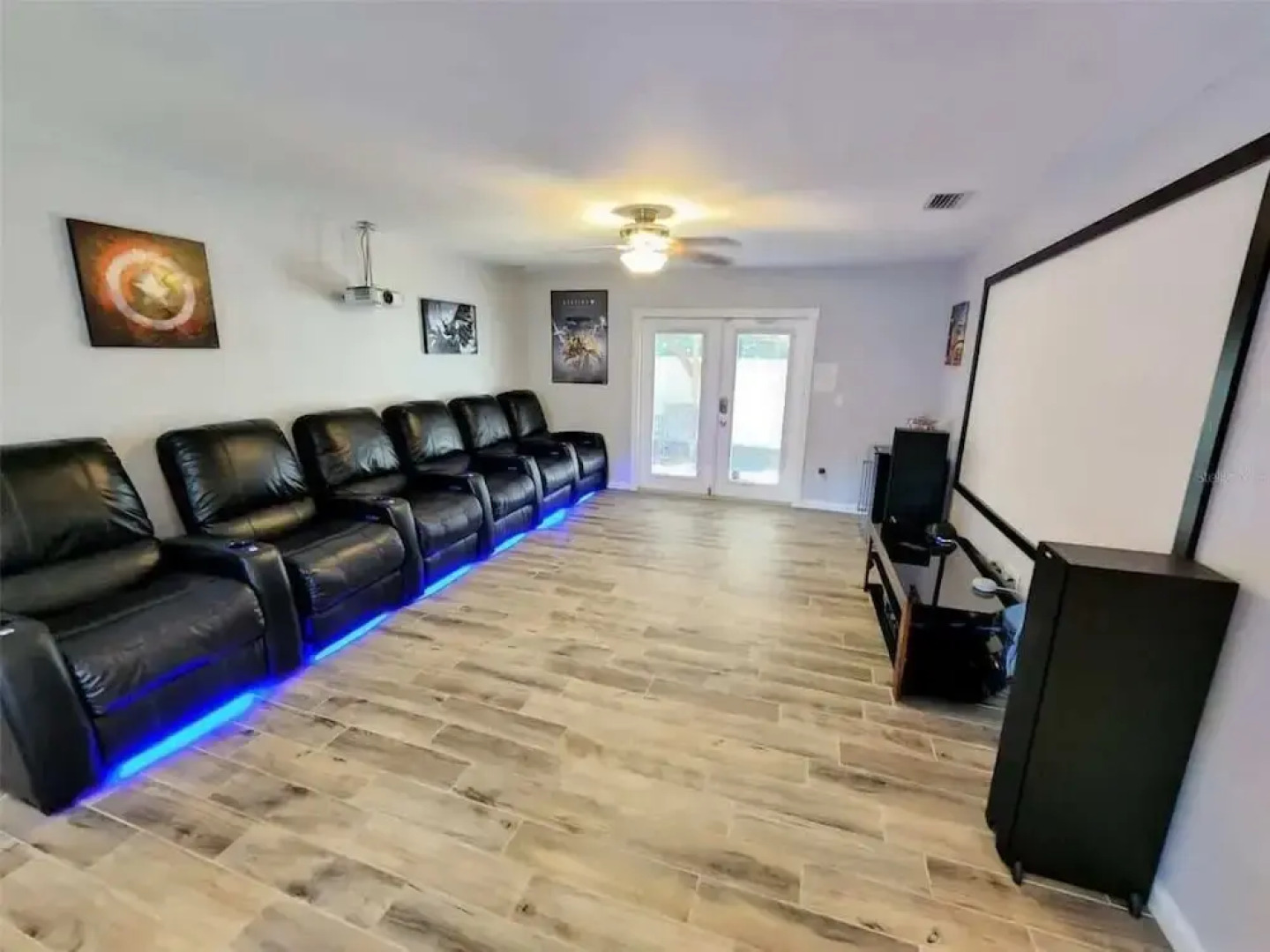 Heated Pool, Jacuzzi & Sauna! Tampa, FL