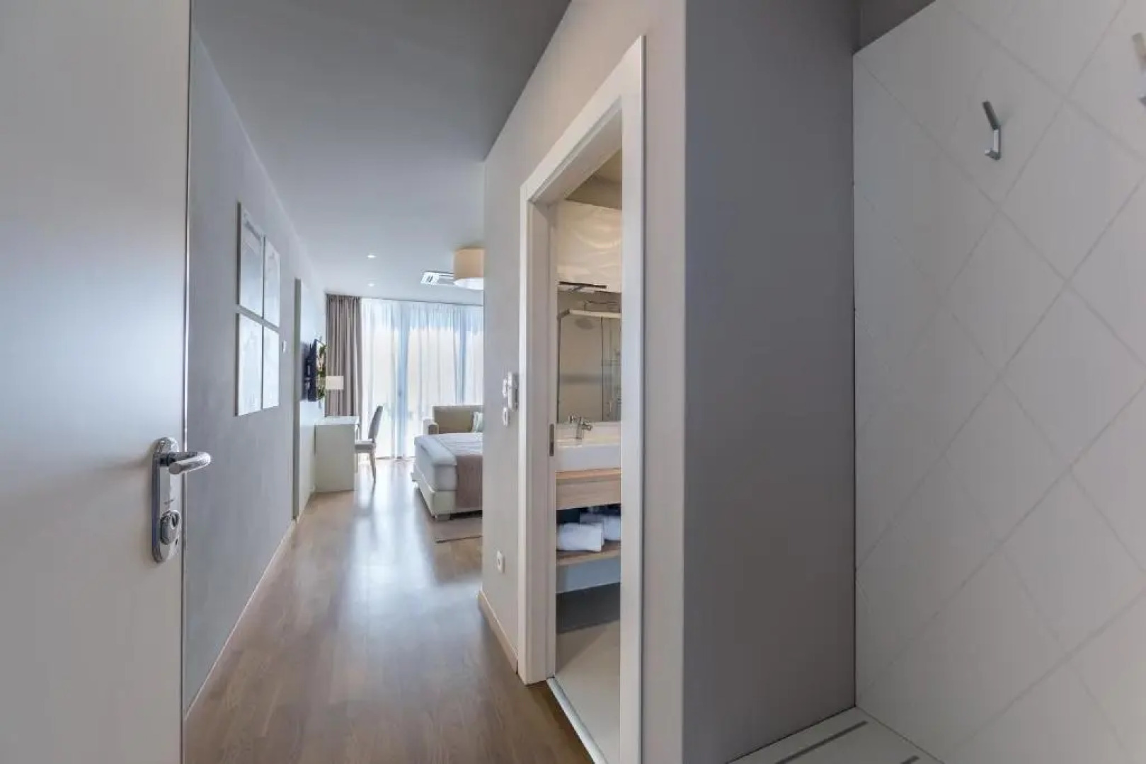 Preelook Apartments and Rooms