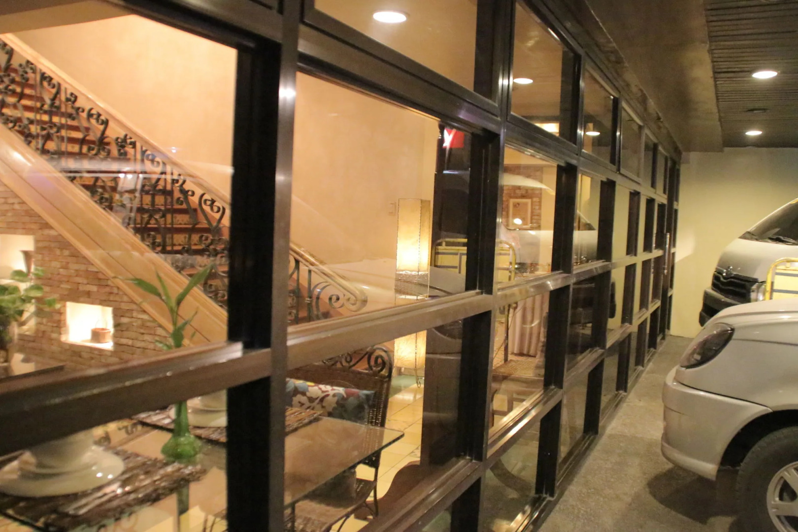 Roxas President's Inn