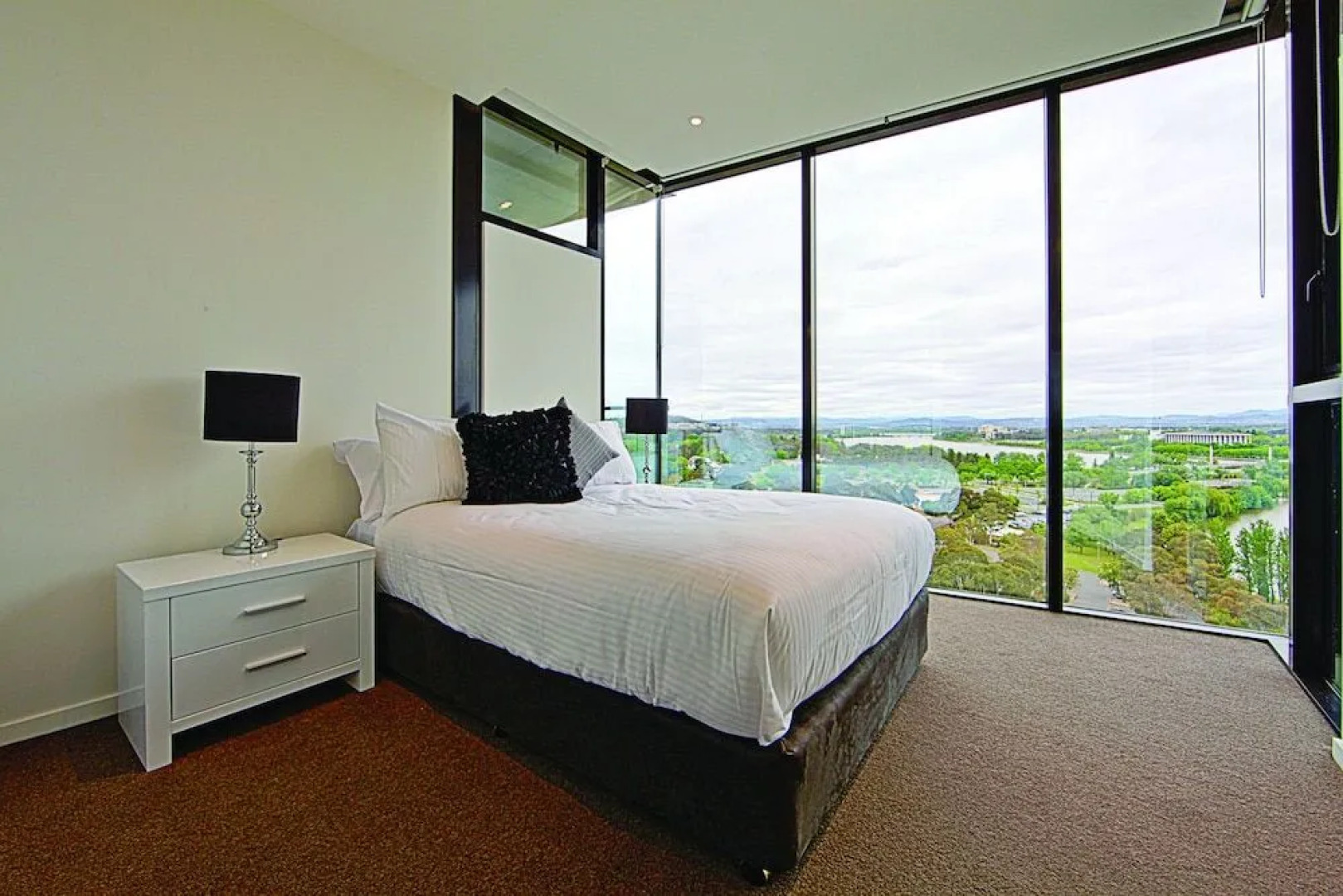 Accommodate Canberra- The Apartments Canberra City