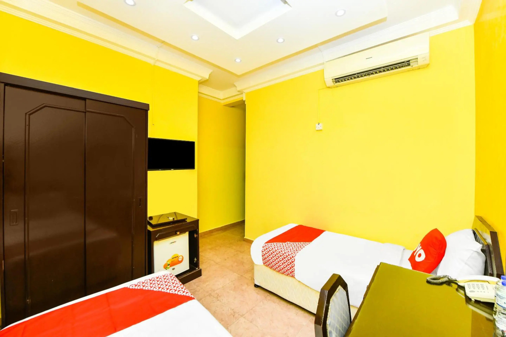 OYO 137 Marina Hotel