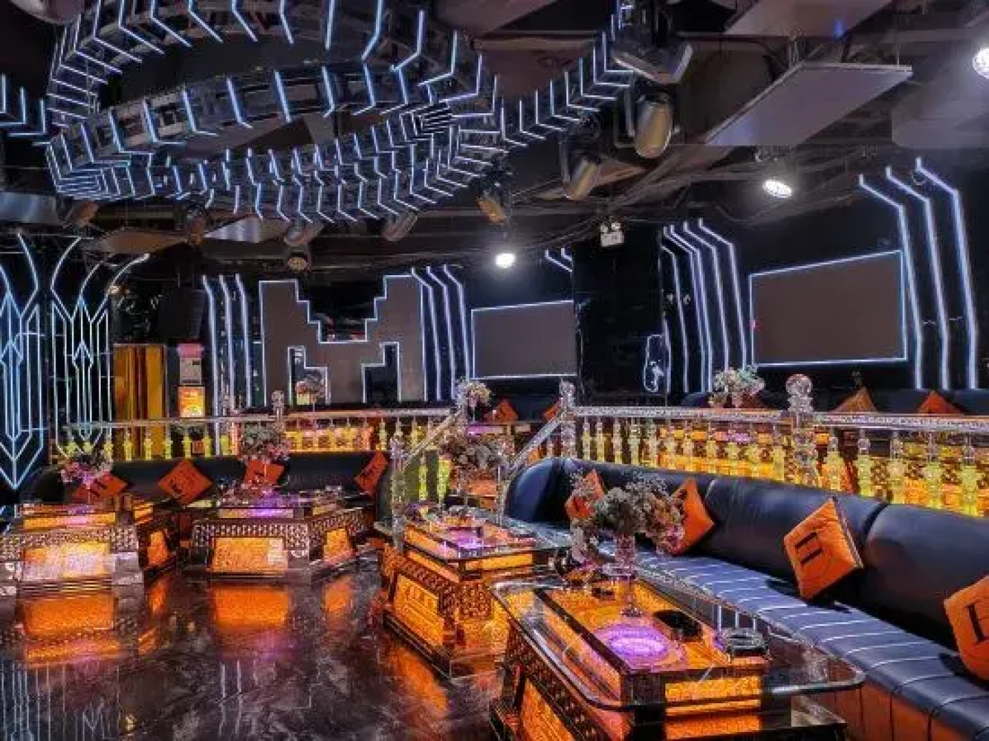 Dingzun Business Hotel