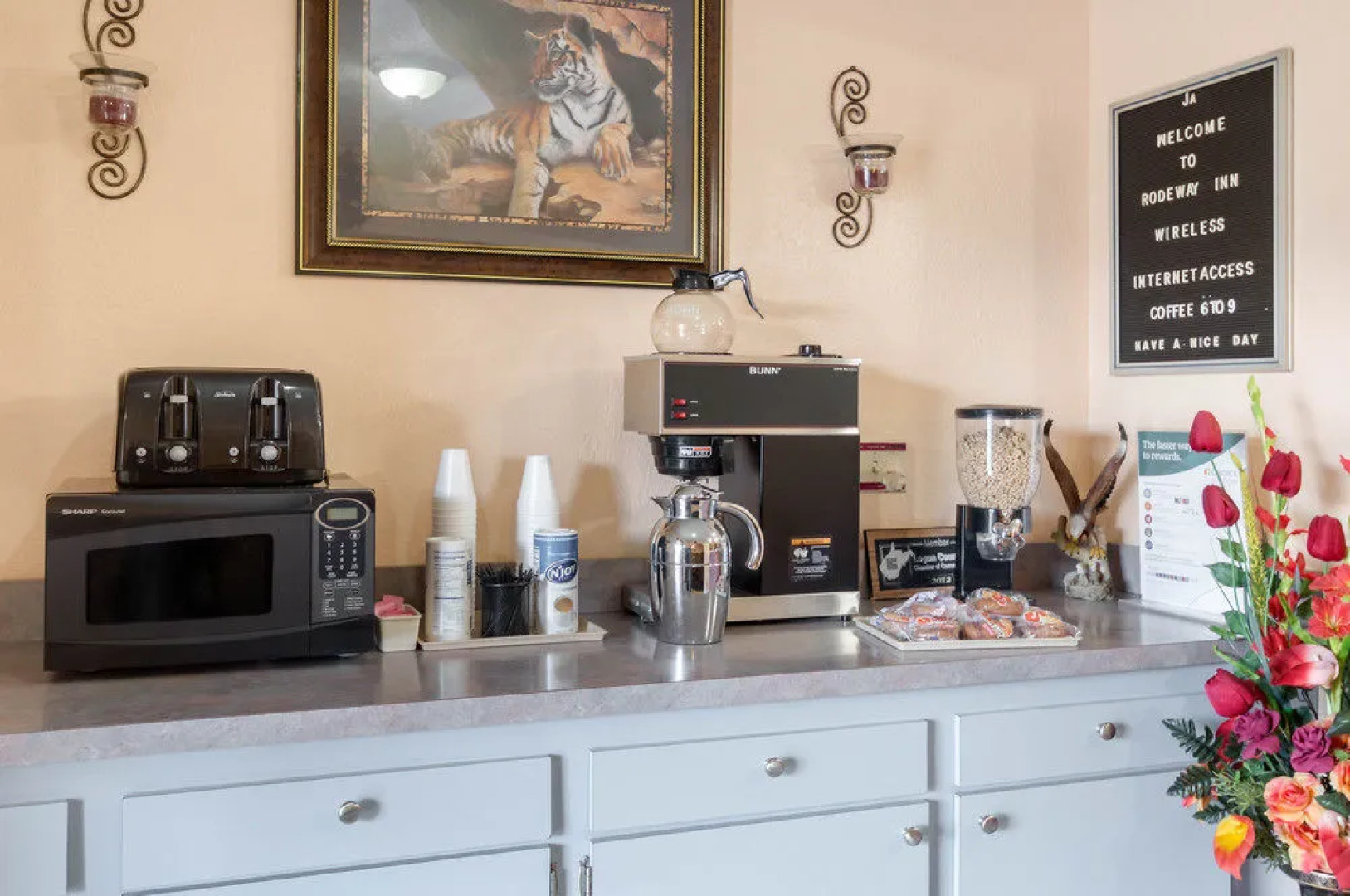 OYO Hotel Chapmanville Inn, WV - Hwy 119