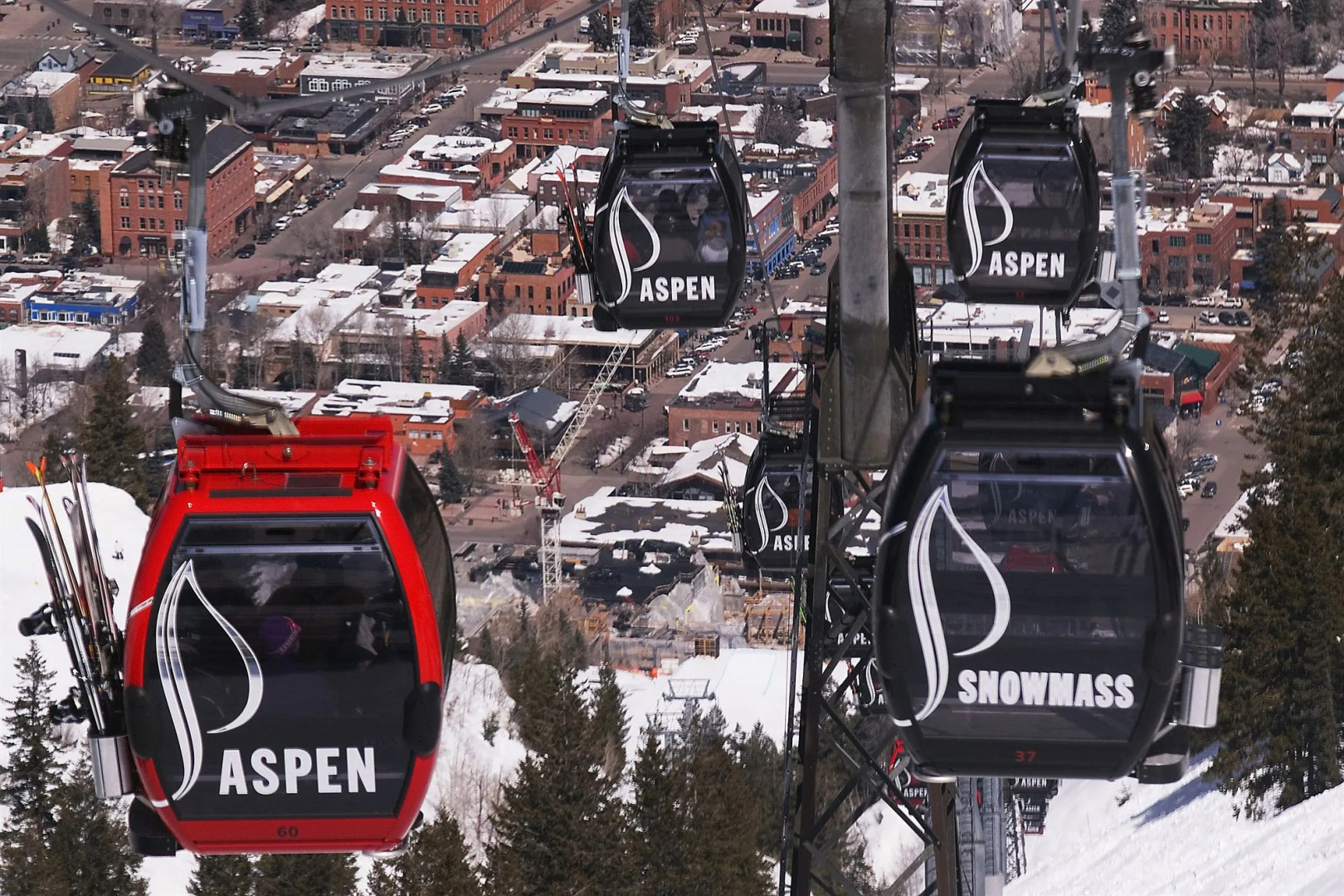 Independence Square Lodge by Frias