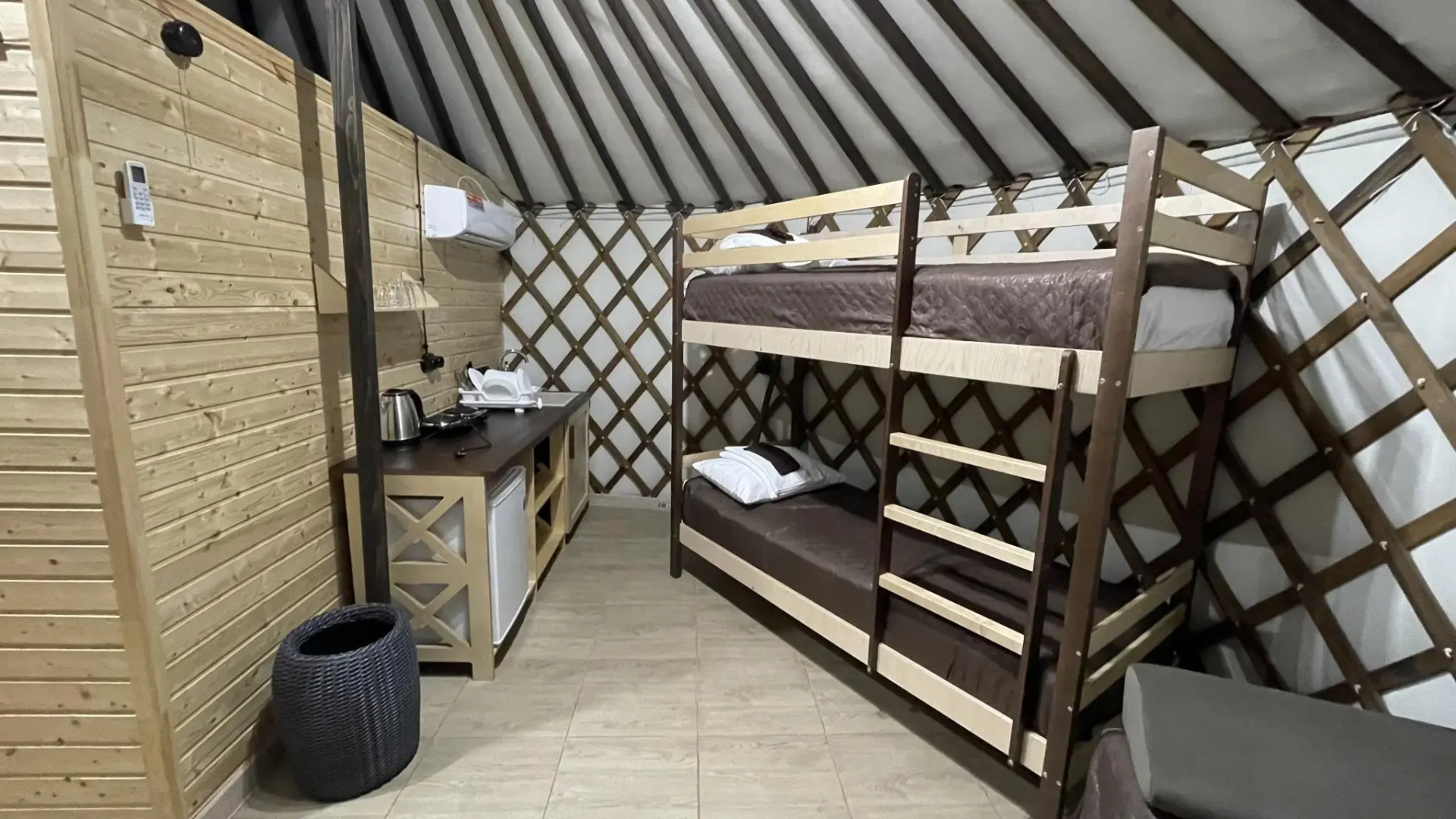 Юмарт озеро Талкас База семейного отдыха