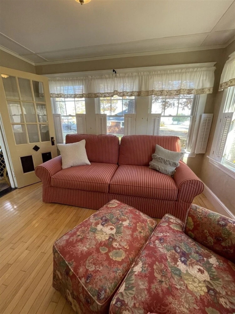 Maine Stay Lake House-limit12 4 Bedroom Home by RedAwning
