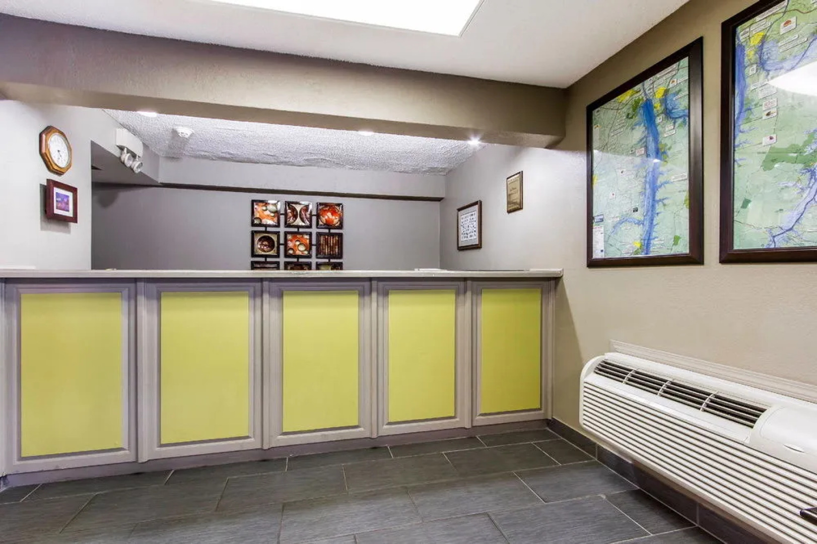 Econo Lodge Inn & Suites Gilbertsville