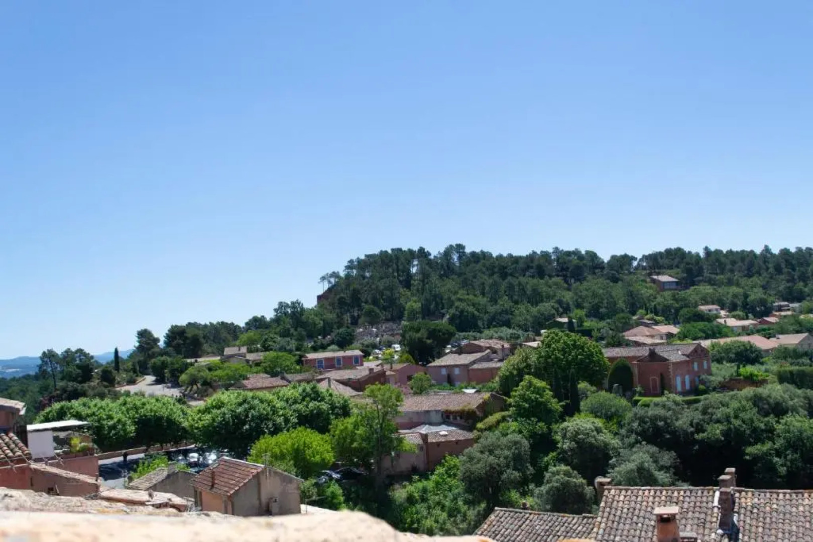 Appartement type loft dans le centre de Roussillon