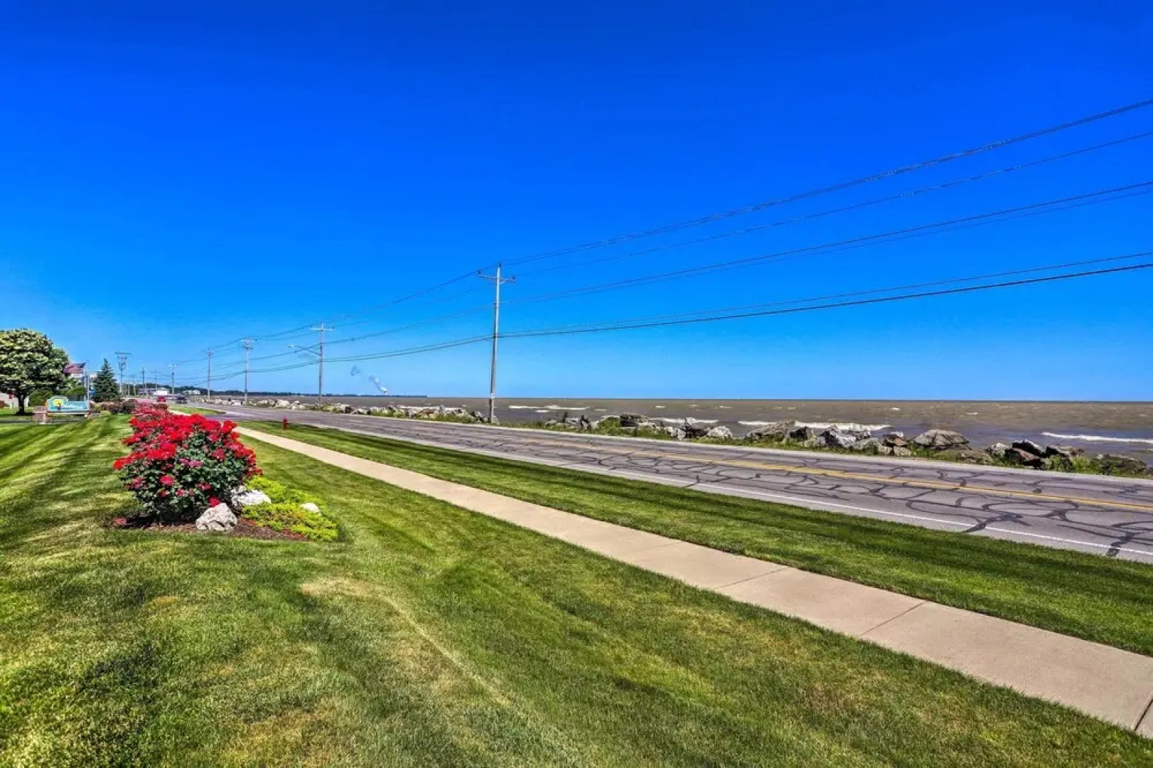 Port Clinton Condo w/ Balcony + Water Views!