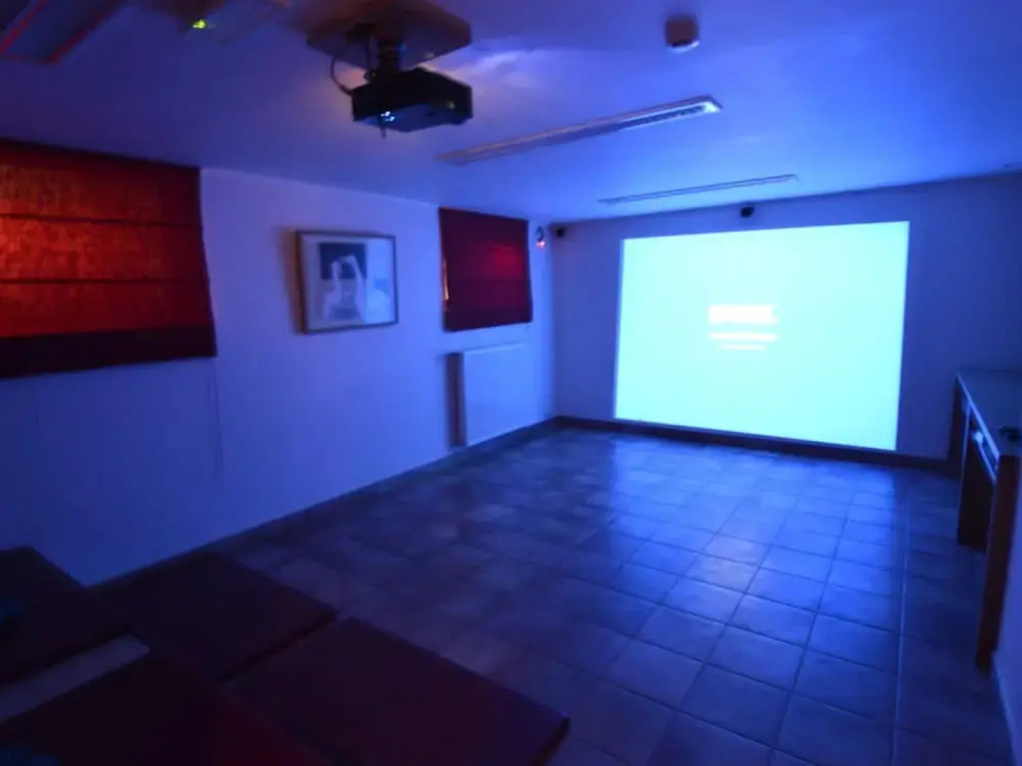 Scenic Villa Near Lake View