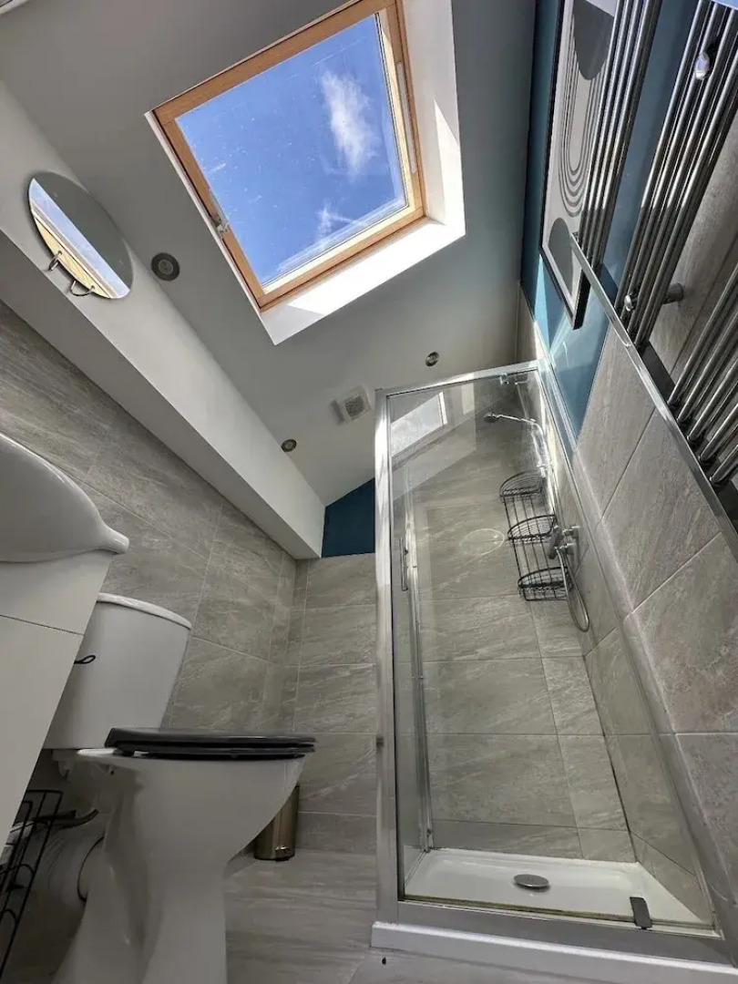 Bramblemead 5 bed House in Manchester Leigh