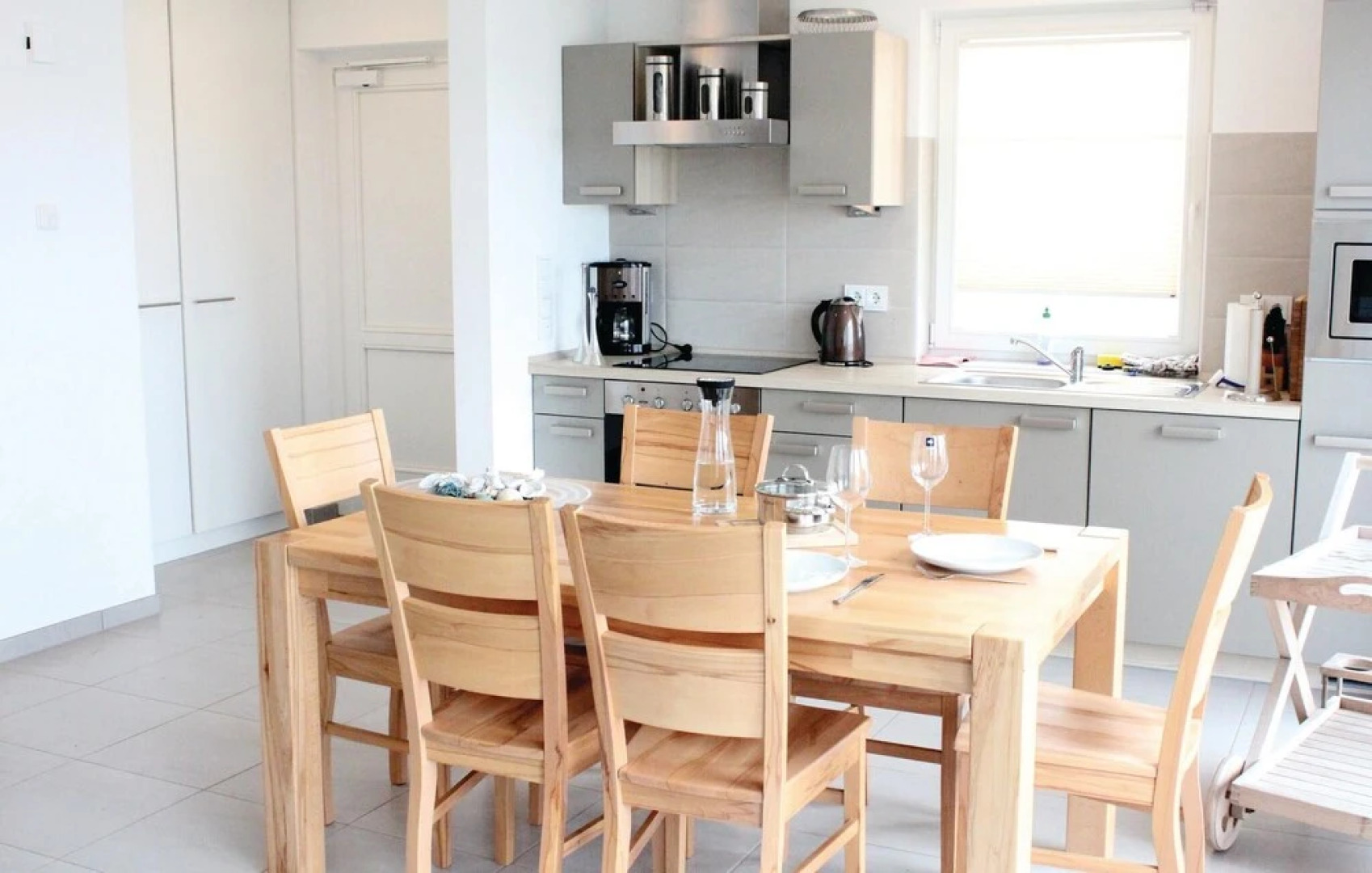 Weiße Strandvilla/56a O