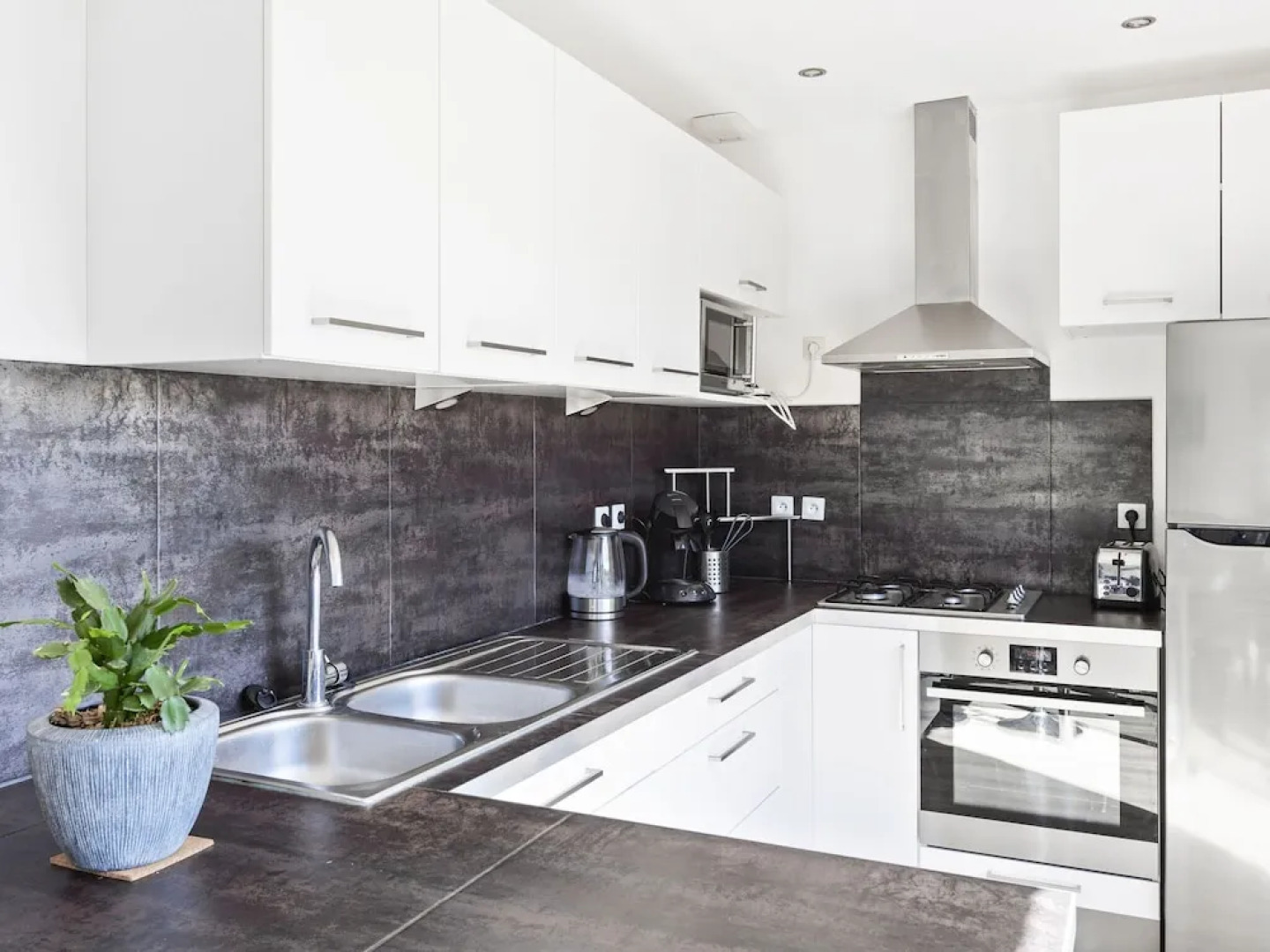 Detached house with private pool, 4 km from the medieval town of Brignoles