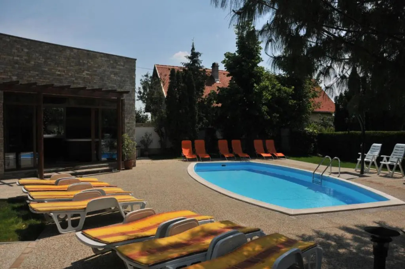 Adler Hotel és Étterem