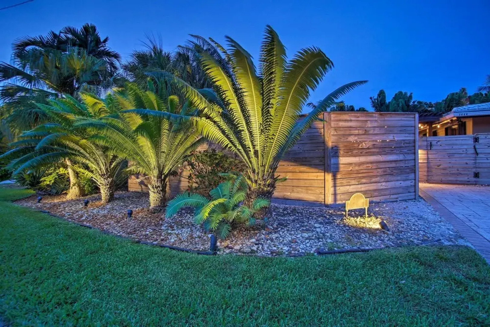 2 Mi to Beach: Updated & Private Oakland Park Gem!