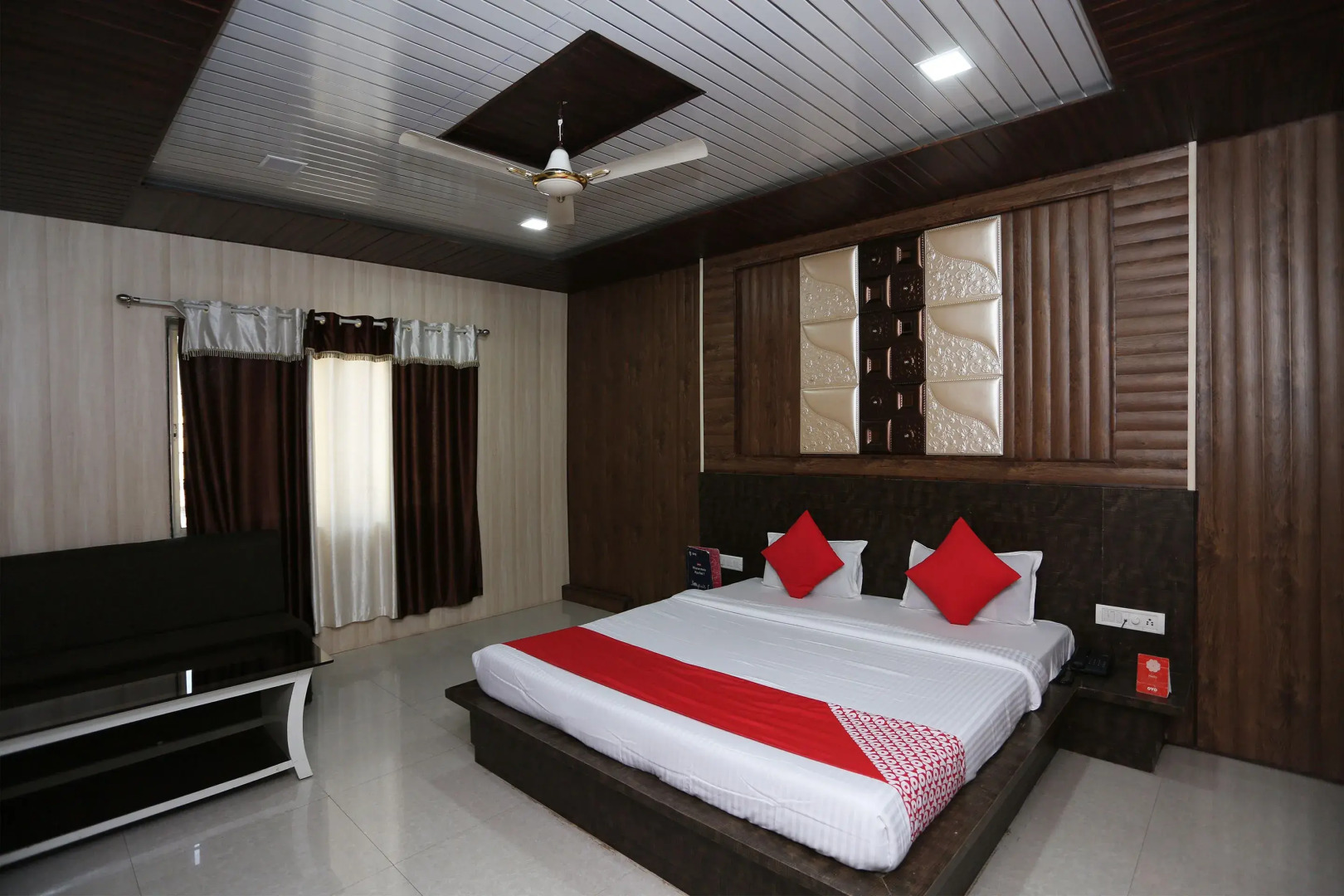 OYO 7828 Hotel Saket