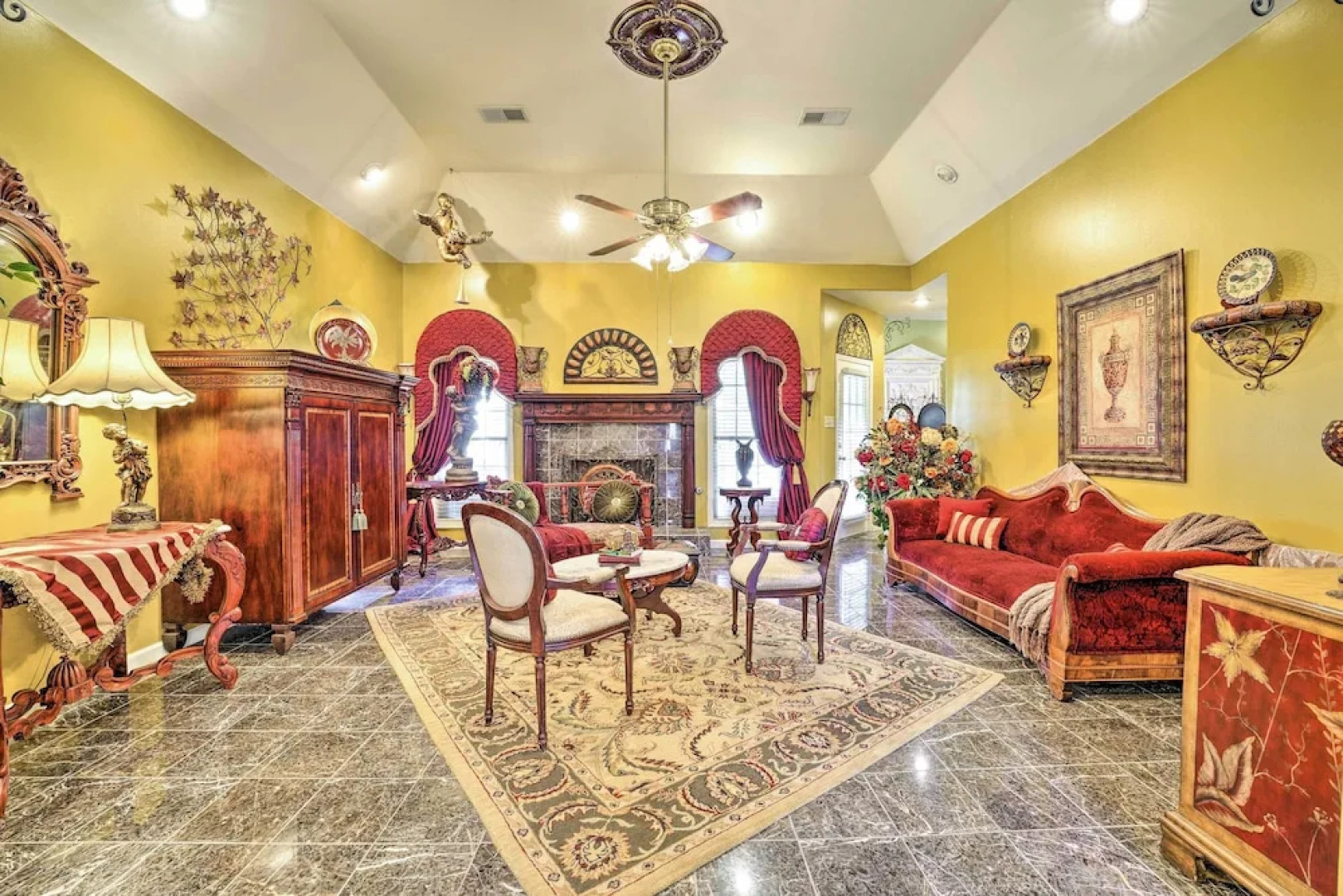 Victorian Hernando Home ~ 25 Miles to Memphis