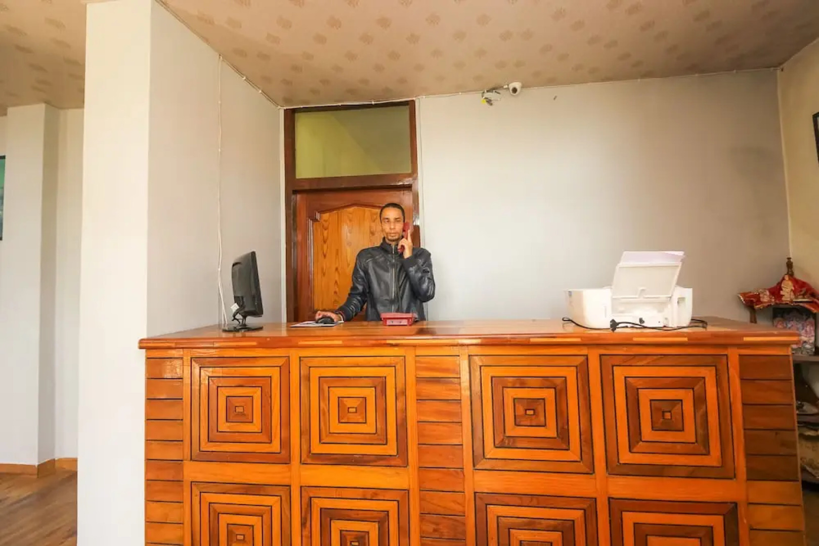 OYO 24539 Hotel Isvara Inn