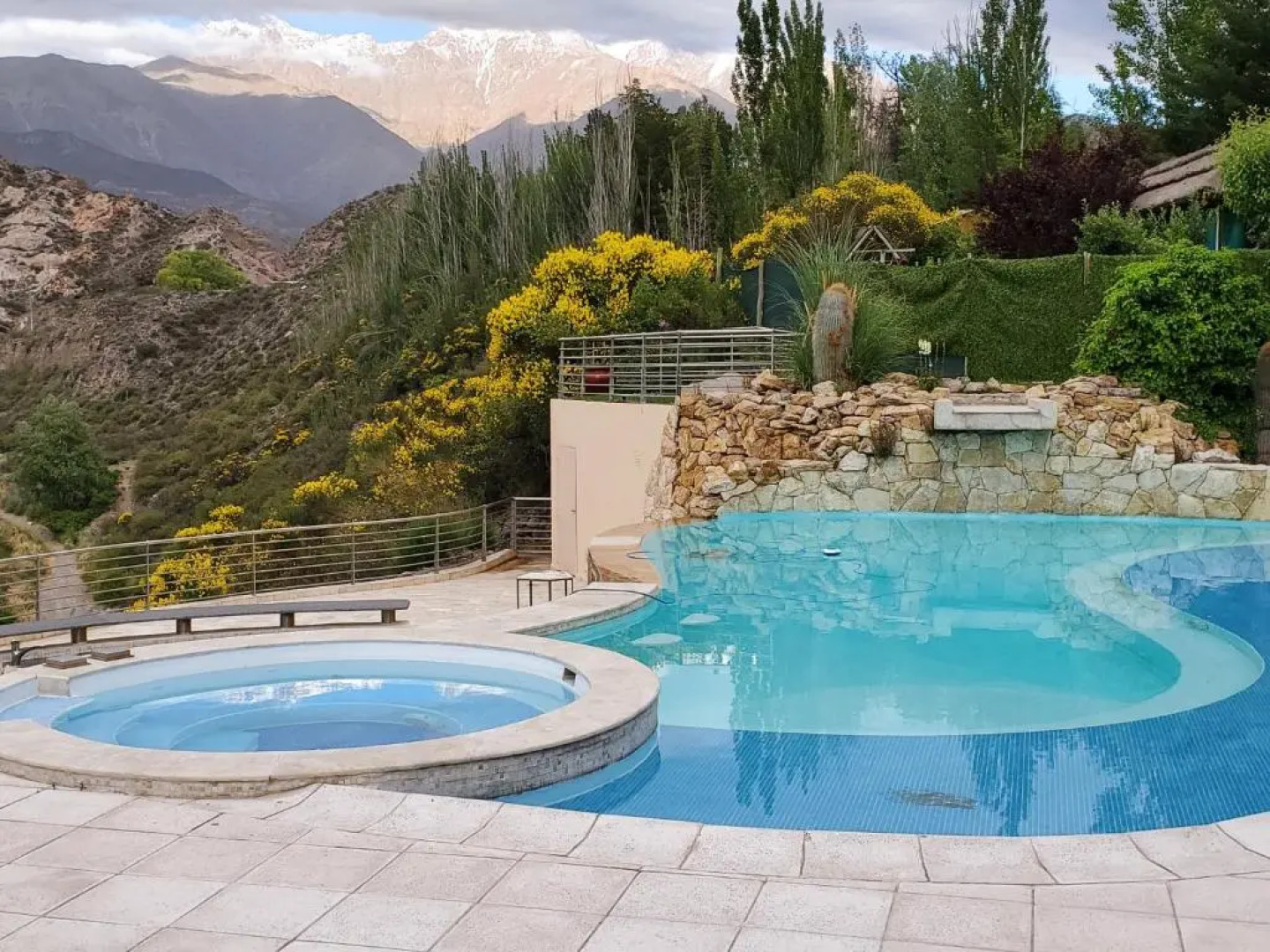 El Carmelo Mountain Lodge