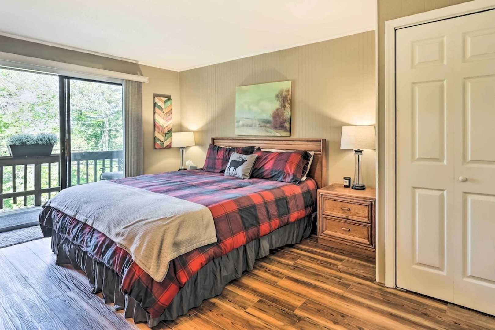 Pet-friendly Condo: Walk to Beech Mtn Resort!